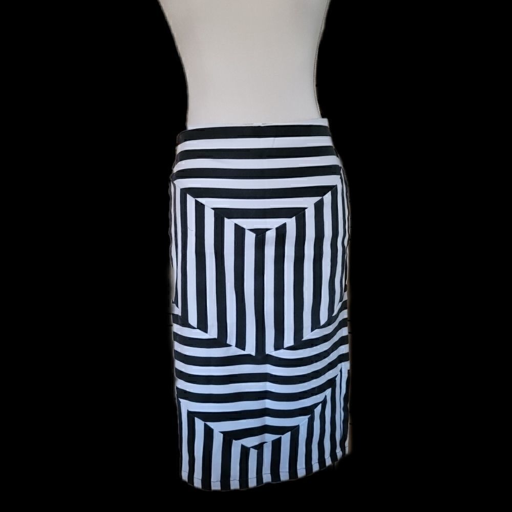 80s style geometric maze pencil bodycon skirt zip